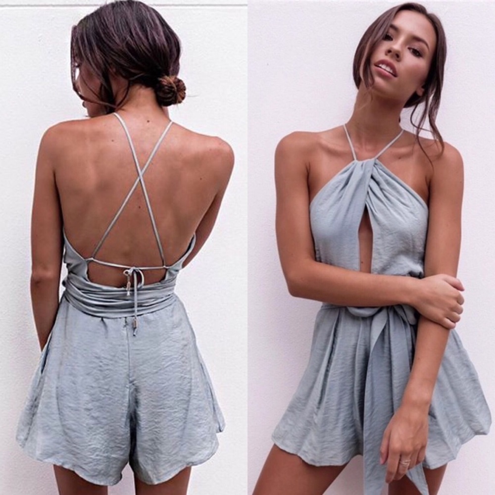 💥 CLEARANCE Open Front Strappy Mock Halter Romper - Picture 2 of 5